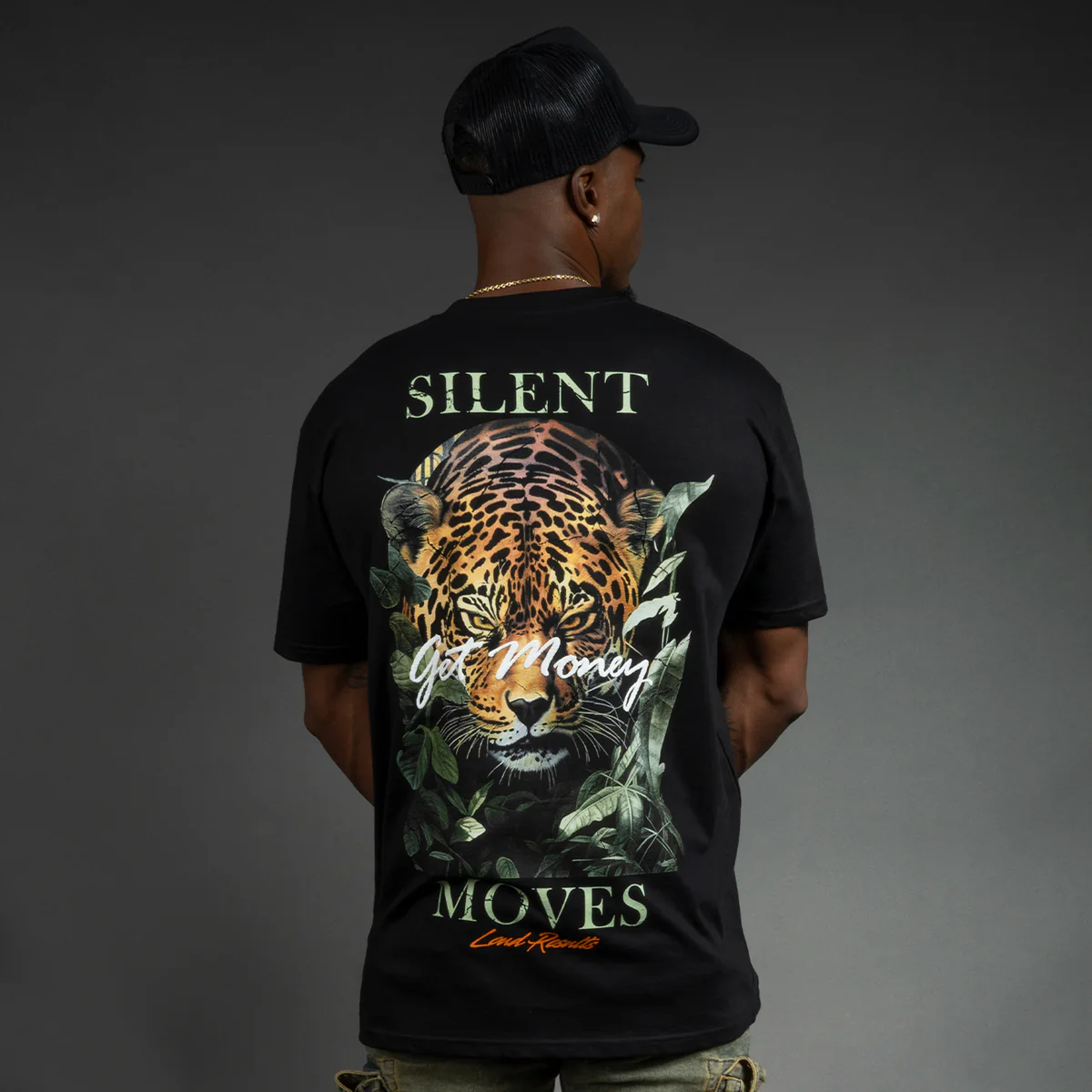 SILENT MOVES GM JAG